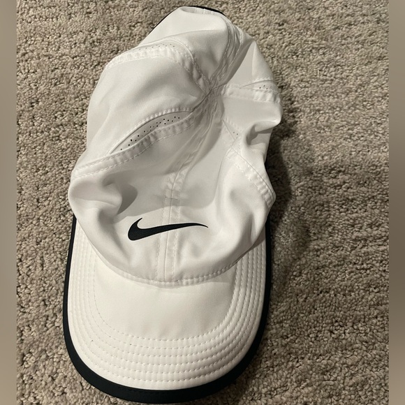 Nike Youth Featherlight Cap - Picture 2 of 4